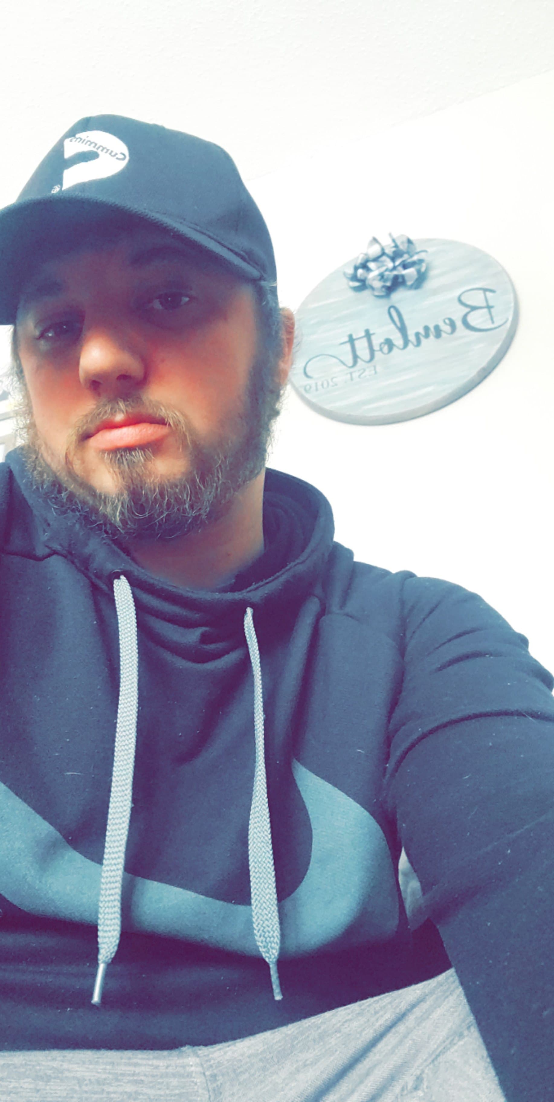 Dustan Bemlott